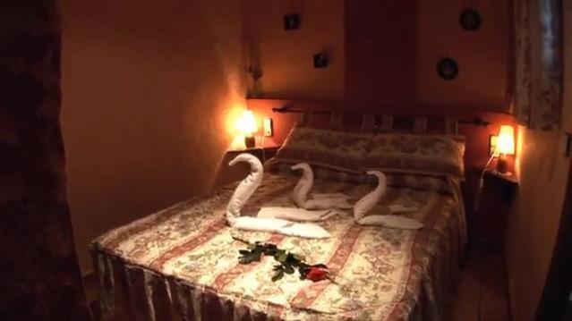 Allotjaments Rurals Can Pere Petit Santa Pau Room photo