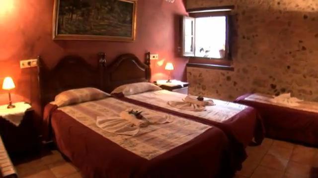 Allotjaments Rurals Can Pere Petit Santa Pau Room photo