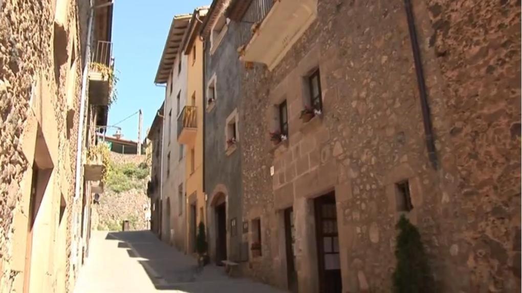Allotjaments Rurals Can Pere Petit Santa Pau Exterior photo